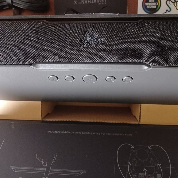 Razer Leviathan V2X Bluetooth Gaming Soundbar RGB Lighting PC Mobile USB-C - Picture 3 of 4
